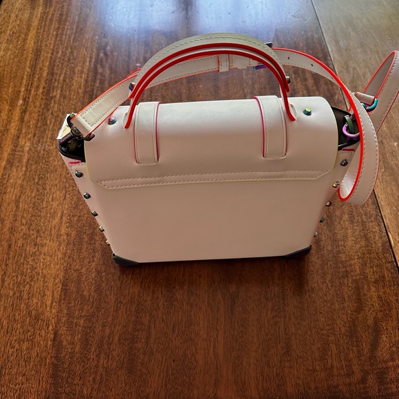 Michael Kors Manhattan Crossbody Bag Optic White with Oil Slick hardware finish. - Picture 9 of 16